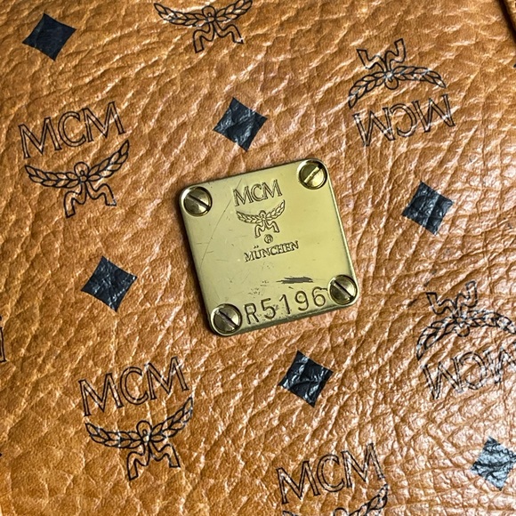 Authentic MCM vintage Congnac shopper tote large shoulder bag (KHS01) - Picture 11 of 15